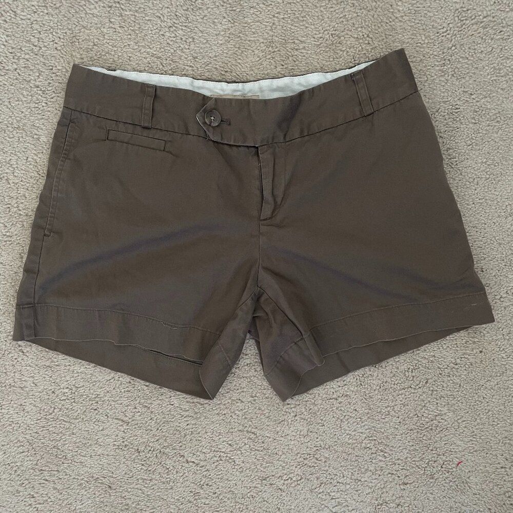 Banana Republic Women’s Chino Shorts Size 6 Tan Khaki Flat Front Casual Summer S - Picture 2 of 10
